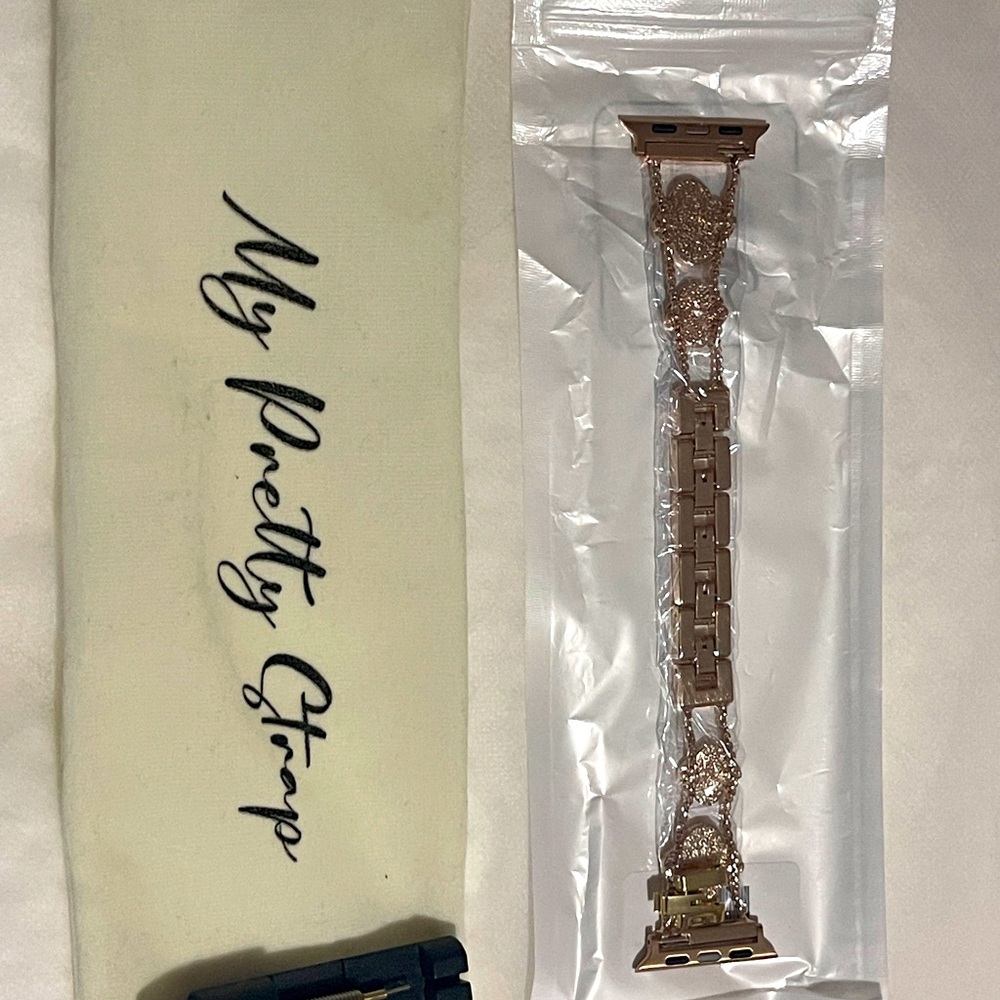 Black clover design Apple Watch strap. Fit for 38/40/41mm.